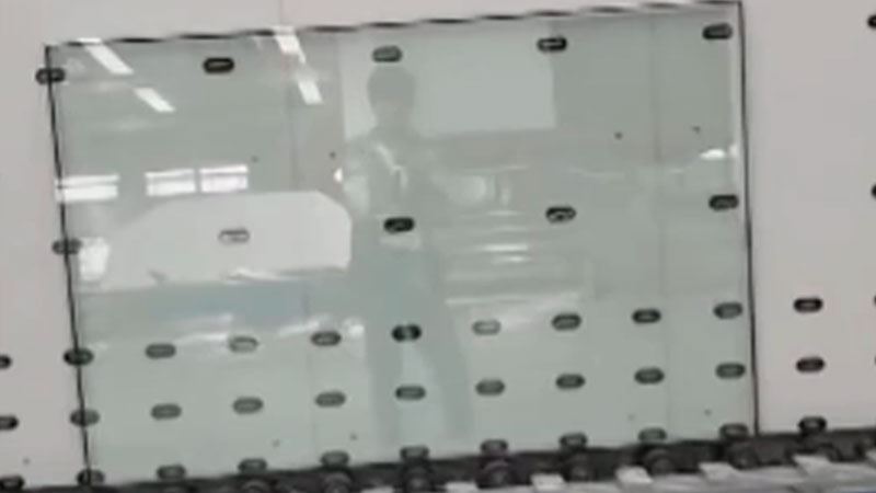 زجاج معزول